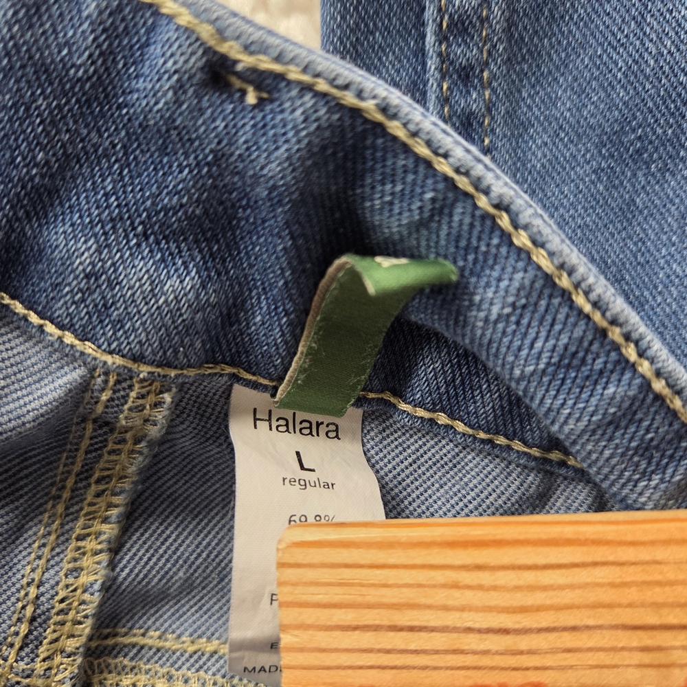 HALARA Wide Large Jeans in Denim Blue - Picture 7 of 7